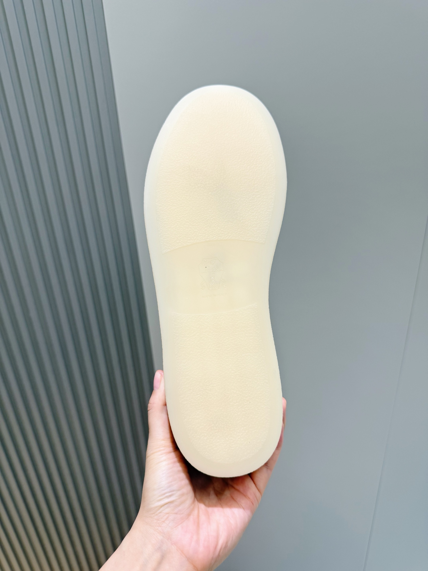 남성 카프스킨 스웨이드 스니커즈