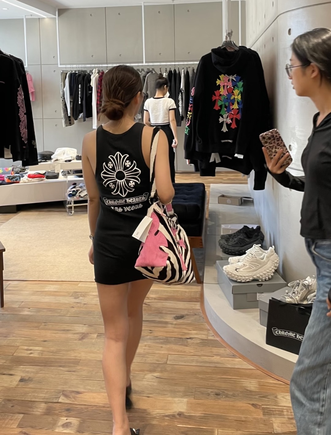 십자가 스크롤 프린트 베스트