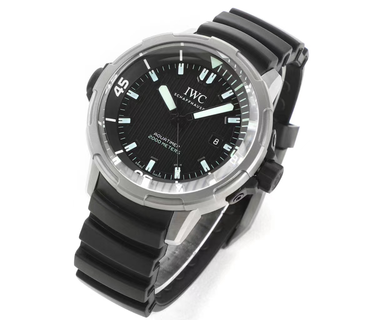 아쿠아타이머 오토매틱 2000 티타늄 블랙/화이트 다이얼 / V6S IW358002 / 46mm / 크기 46mm Cal.2824 무브
