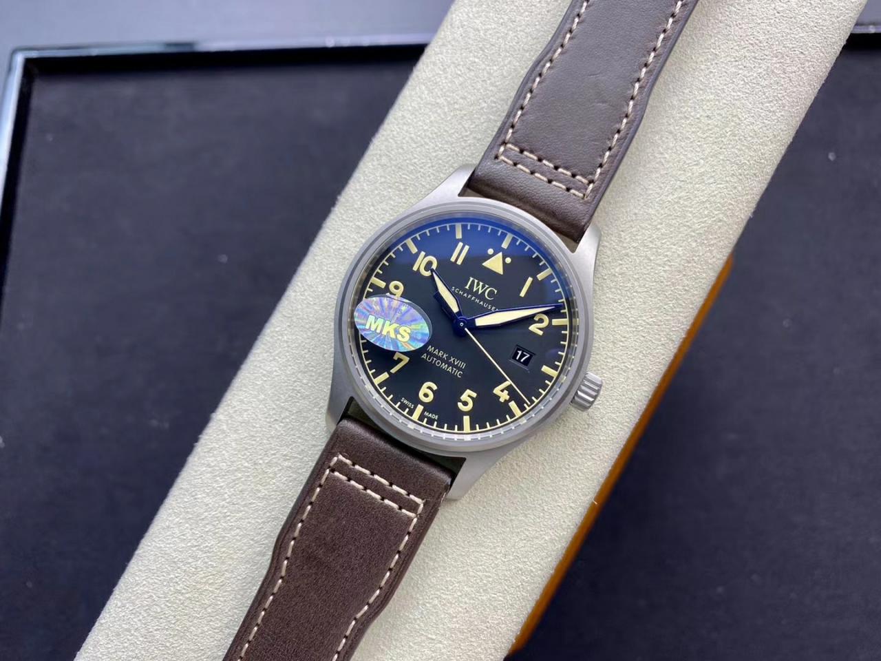 파일럿 마크 18 헤리티지 티타늄 블랙 다이얼 레더 스트랩 / MKS IW327006 / 40mm / 크기 40mm 두께 11mm Cal.9015 무브