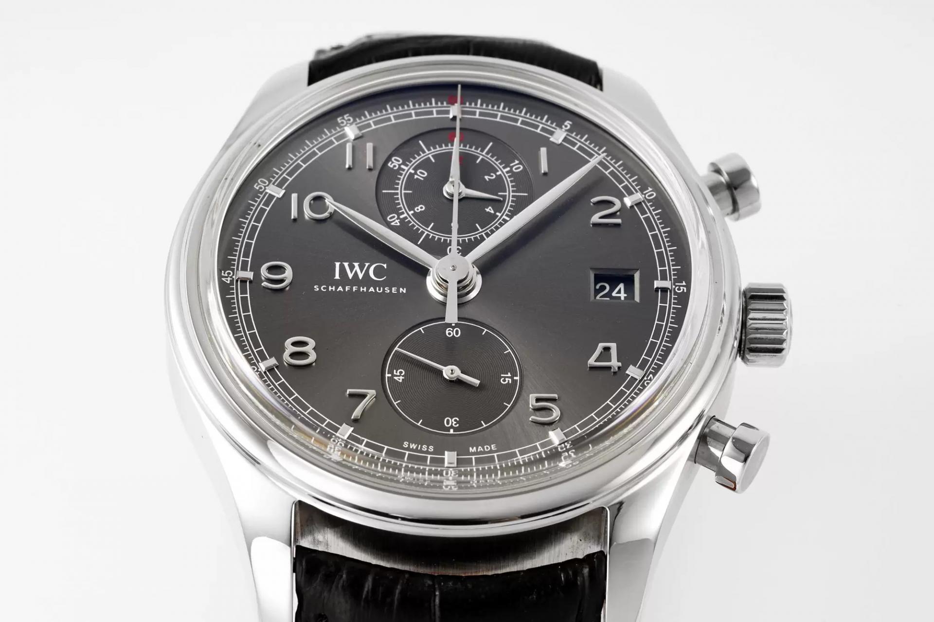포르투기저 크로노그래프 클래식 가죽 스트랩 / APS IW390404 / 42mm / Cal.89361 크로노그래프 기계식 무브먼트