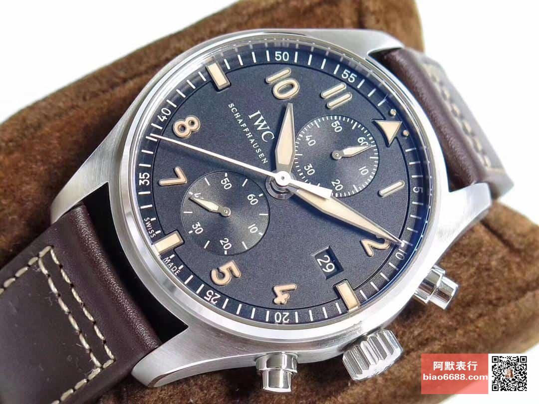 스핏파이어 크로노그래프 브라운 다이얼 레더 스트랩 / ZF IW387808 / 43mm / 크기 43mm Cal.7750 무브먼트