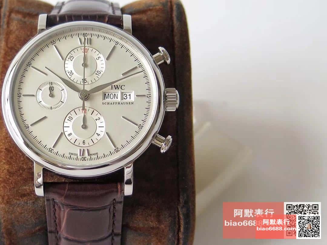 포르토피노 크로노그래프 스틸 화이트 다이얼 레더 스트랩 / ZF IW391001 / 42mm / 크기 42mm 두께 13.5mm Cal.7750 무브