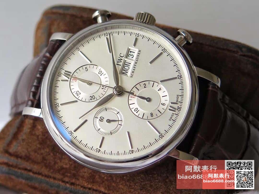 포르토피노 크로노그래프 스틸 화이트 다이얼 레더 스트랩 / ZF IW391001 / 42mm / 크기 42mm 두께 13.5mm Cal.7750 무브
