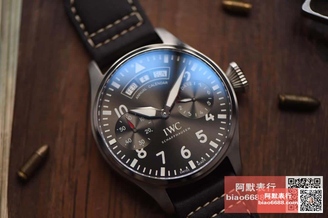 빅 파일럿 애뉴얼 캘린더 \"150주년\" 스페셜 에디션 블랙 다이얼 레더 스트랩 / YL IW502702 / 46mm / 크기 46.2mm 두께 15.5mm Cal.52850 무브