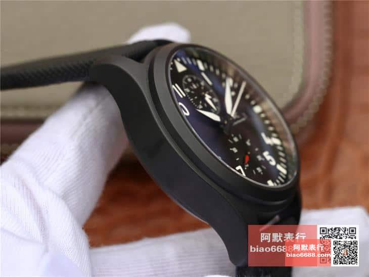 파일럿 탑건 크로노그래프 미라마 블랙 / ZF IW389001 / 44mm / 크기 44mm 두께 16.5mm Cal.89361 무브