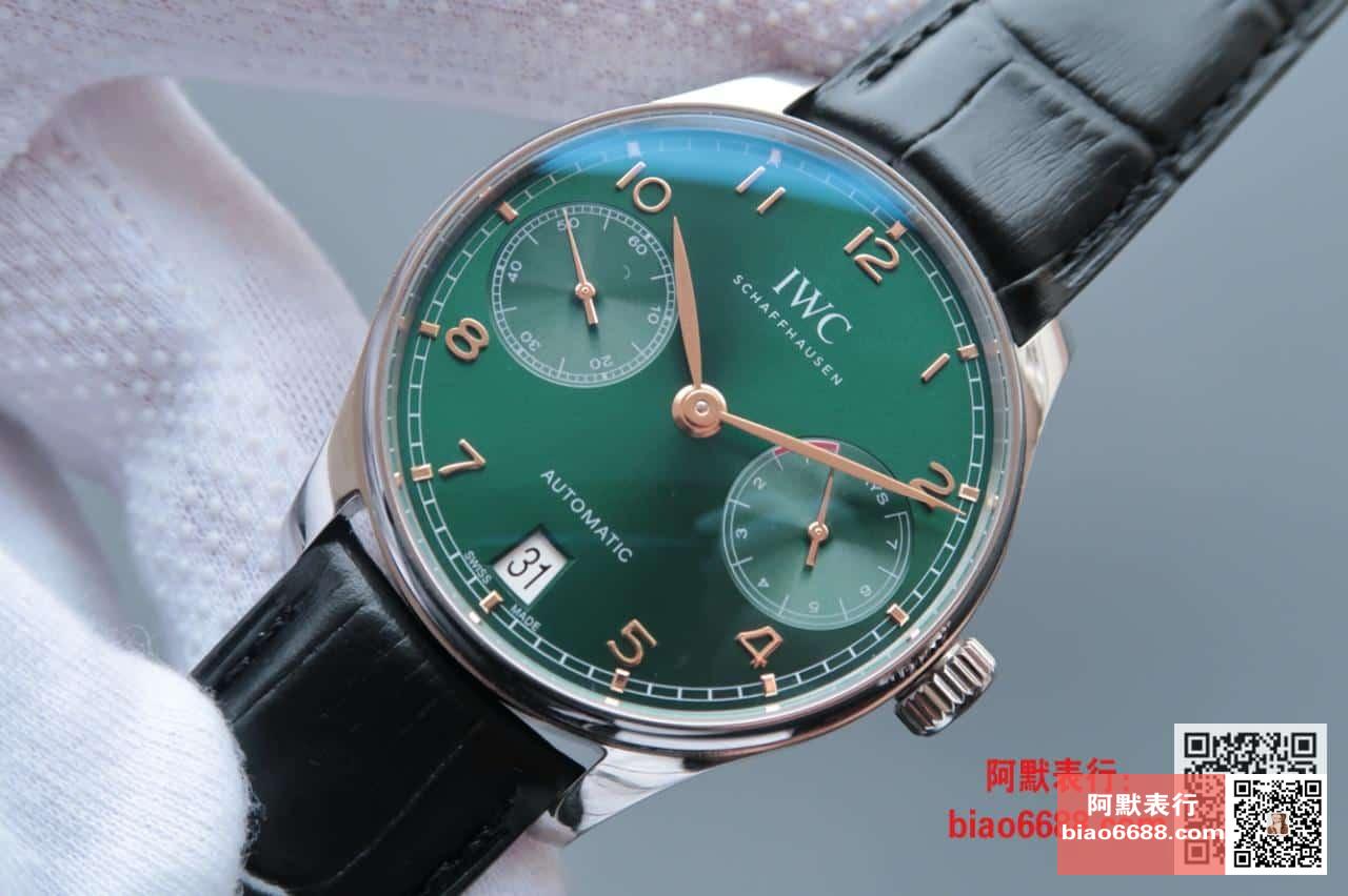 포르투기저 세븐데이즈 스틸 그린 다이얼 레더 스트랩 / ZF IW500708 / 42.3mm / 크기 42.3mm 두께 14.5mm Cal.52010 무브먼트