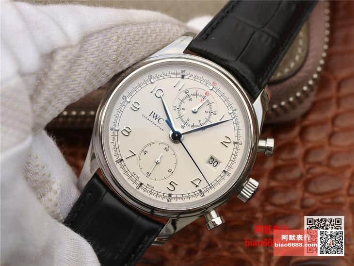 포르투기저 크로노그래프 클래식 화이트 다이얼 레더 스트랩 / ZF IW390403 / 42mm / 크기 42mm 두께 13.5mm Cal.89361 무브먼트