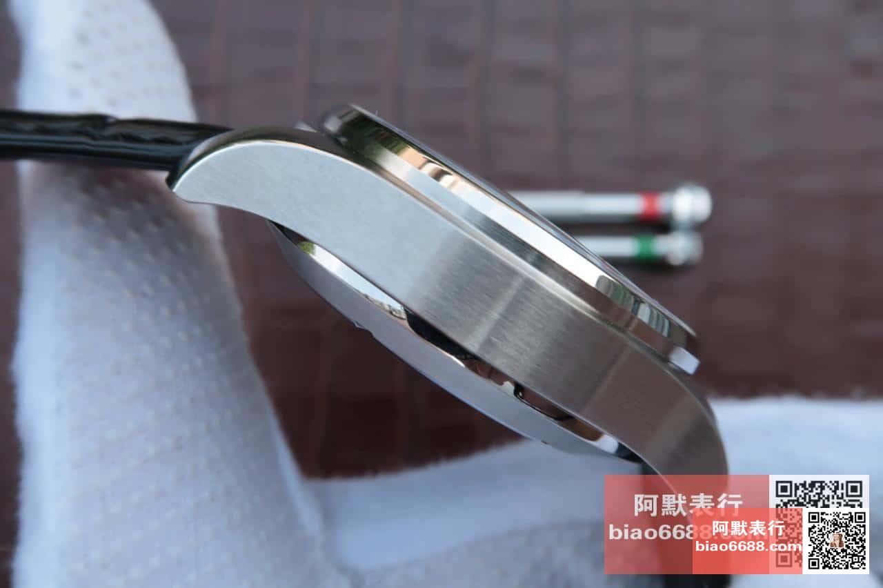 포르토피노 크로노그래프 화이트 다이얼 레더 스트랩 / ZF IW387802 / 43mm / 크기 43mm Cal.7750 무브먼트