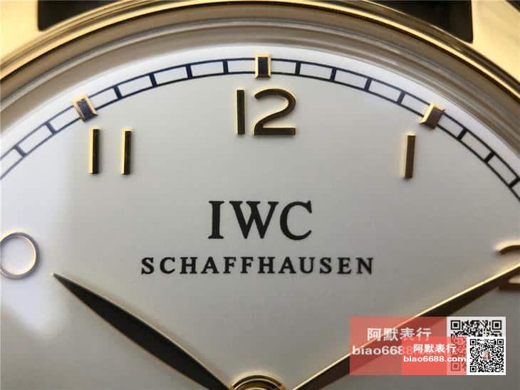 포르투기저 존스 소드 골드 화이트 다이얼 레더 스트랩 / ZF IW545408 / 44mm / 크기 44mm 두께 10mm Cal.98295 무브먼트