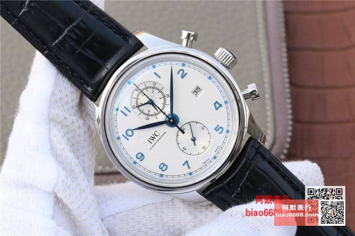 포르투기저 크로노그래프 클래식 화이트 다이얼 레더 스트랩 / YL IW390403 / 42mm / 크기 42mm 두께 14.5mm Cal.89361 무브
