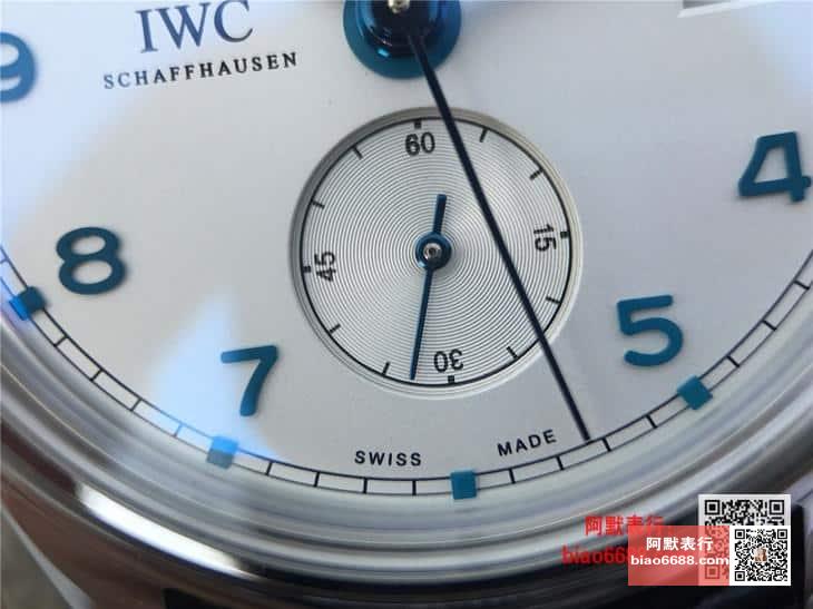 포르투기저 크로노그래프 클래식 화이트 다이얼 레더 스트랩 / YL IW390403 / 42mm / 크기 42mm 두께 14.5mm Cal.89361 무브