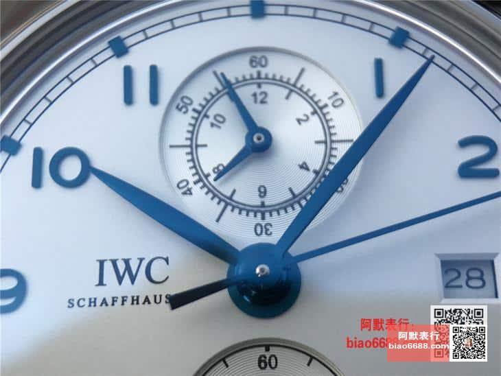 포르투기저 크로노그래프 클래식 화이트 다이얼 레더 스트랩 / YL IW390403 / 42mm / 크기 42mm 두께 14.5mm Cal.89361 무브