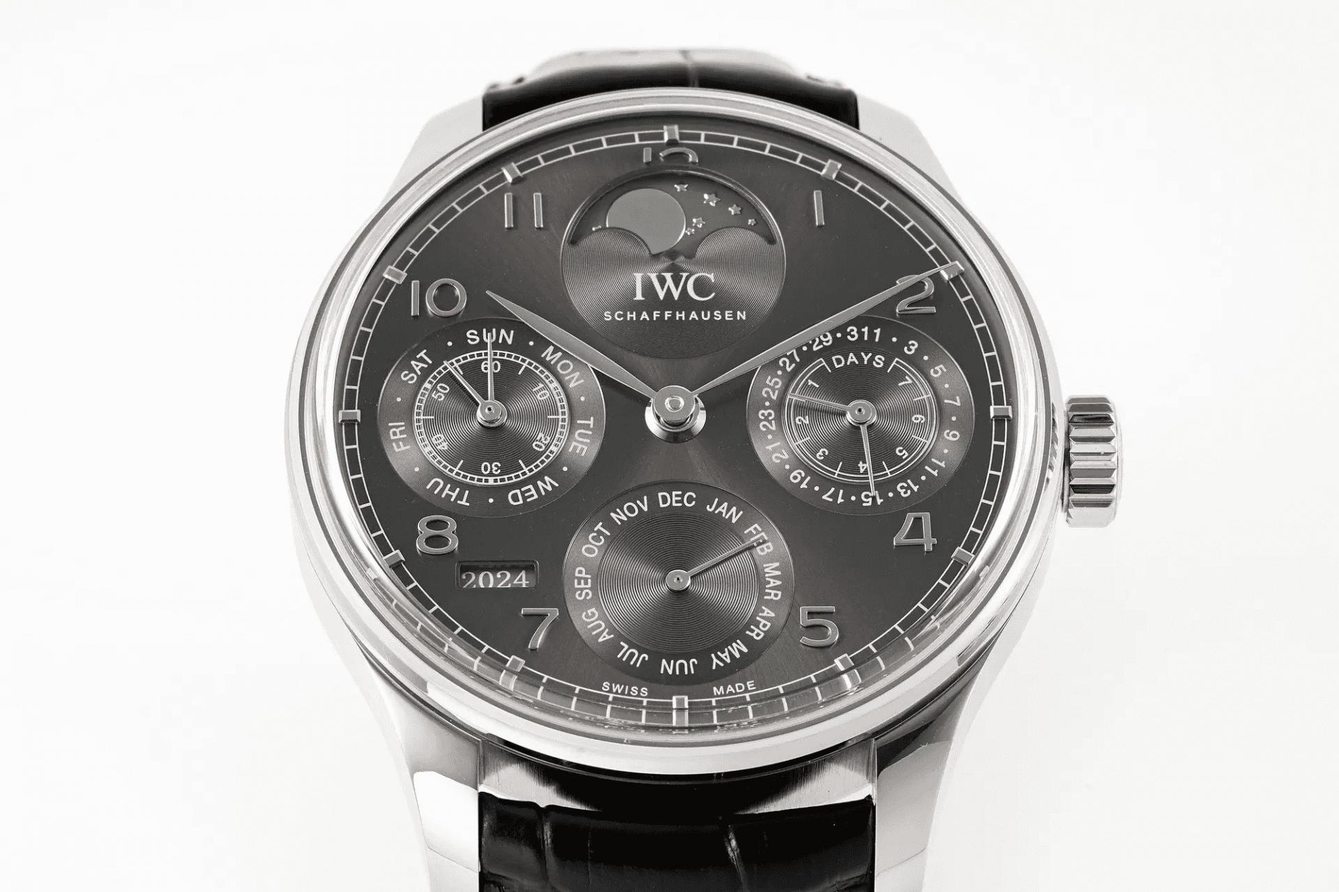 포르투기저 퍼페츄얼 캘린더 화이트골드 레데 스트랩 / APS IW503301 / 44.2mm / 안정적인 포르투갈 VII 기본 무브먼트, 모든 기능 구현한 무브 사용