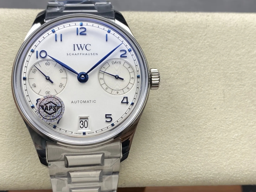 포르투기저 세븐데이즈 화이트골드 화이트 다이얼 SS 브레이슬릿 / APS IW501702 / 42mm / 아시아 맞춤형 52010 자동 무브먼트,정품 무브먼트와 동일한 기능