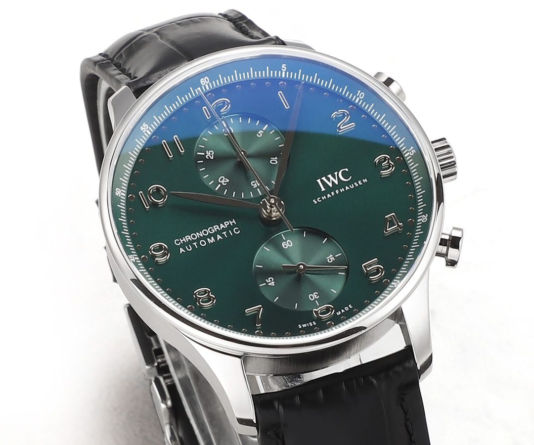 포르투기저 크로노그래프 그린 다이얼 레더 스트랩 / V6S IW371615 / 40mm / 크기 40mm Cal.7750 무브