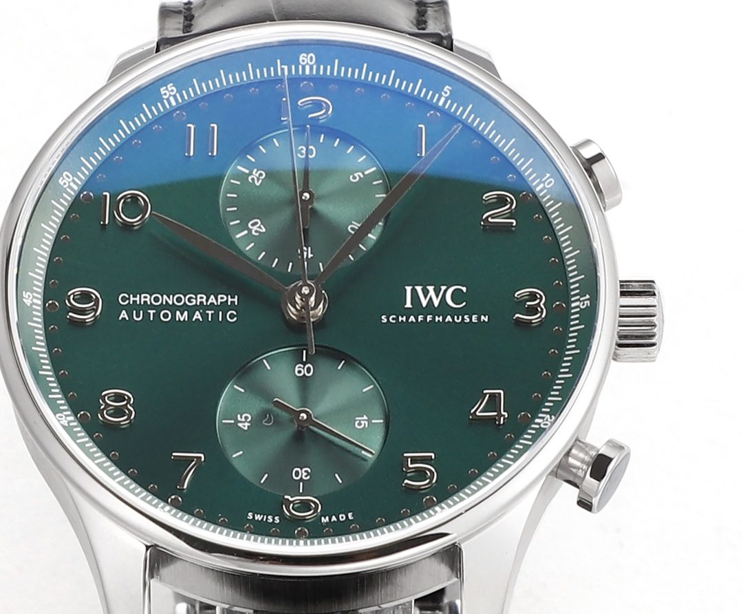 포르투기저 크로노그래프 그린 다이얼 레더 스트랩 / V6S IW371615 / 40mm / 크기 40mm Cal.7750 무브