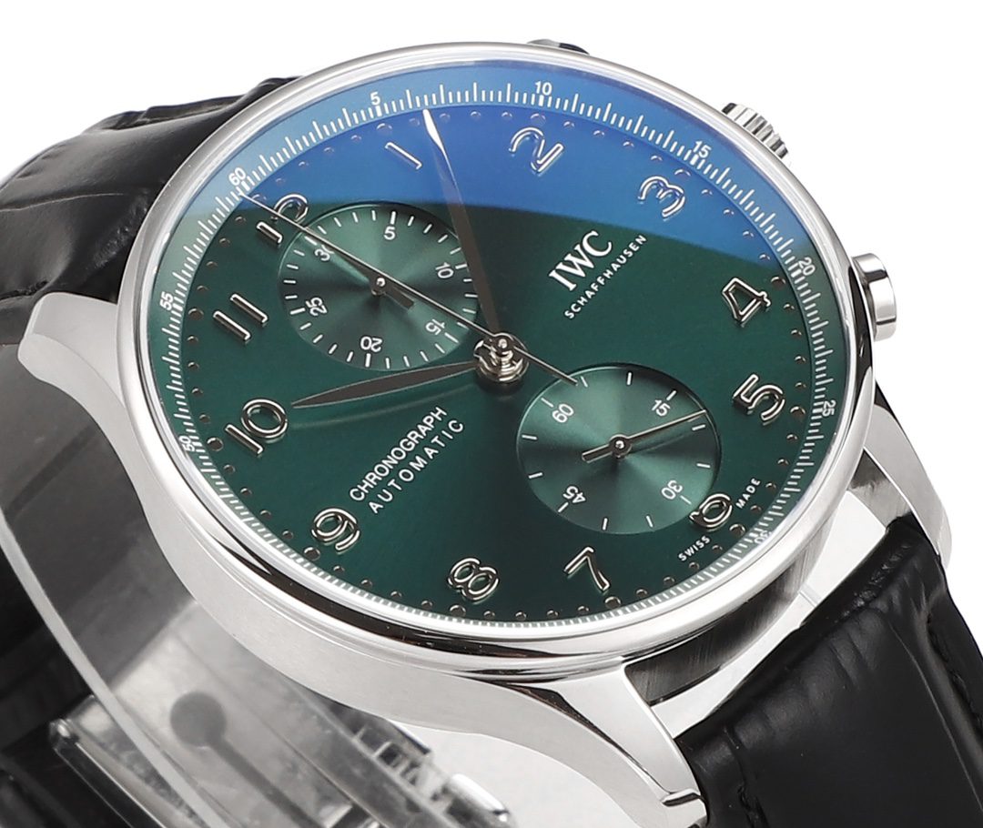 포르투기저 크로노그래프 그린 다이얼 레더 스트랩 / V6S IW371615 / 40mm / 크기 40mm Cal.7750 무브