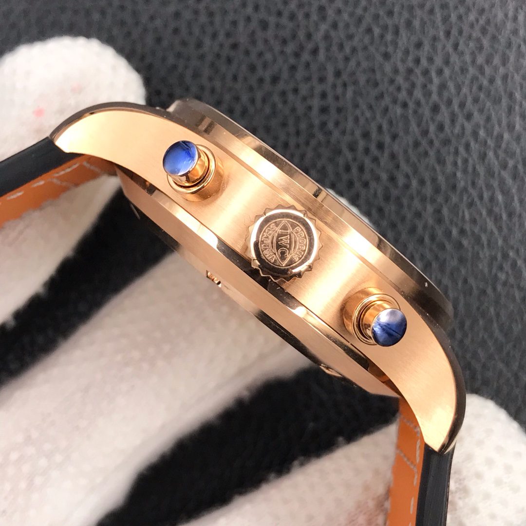 파일럿 크로노그래프 어린왕자 에디션 레더 스트랩 / ZF IW377721 / 43mm / 크기 43mm 두께 15mm Cal.7750 무브