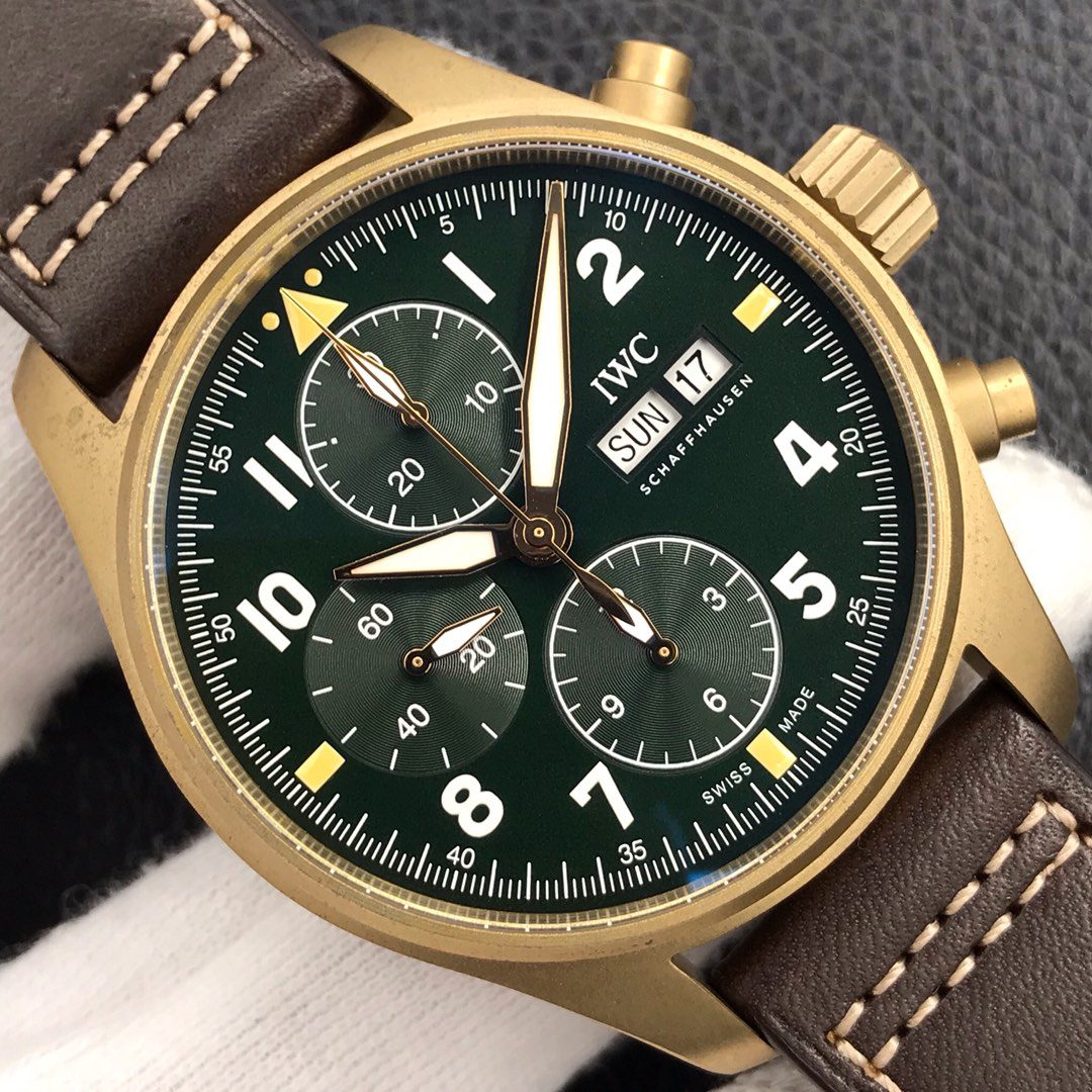 파일럿 크로노그래프 스핏파이어 브론즈 레더 스트랩 / ZF IW387902 / 41mm / 크기 41mm 두께 15.3mm Cal.7750 무브