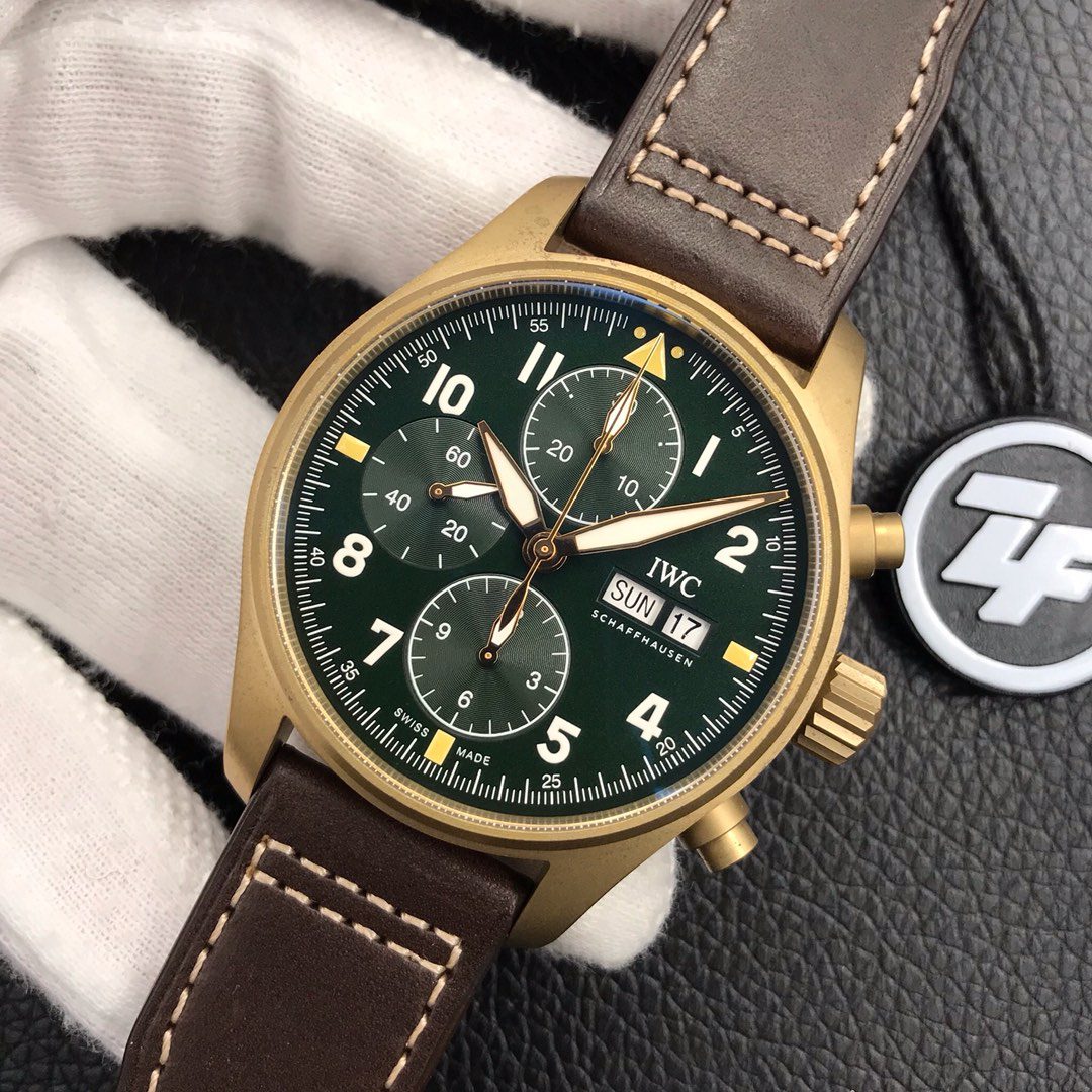 파일럿 크로노그래프 스핏파이어 브론즈 레더 스트랩 / ZF IW387902 / 41mm / 크기 41mm 두께 15.3mm Cal.7750 무브