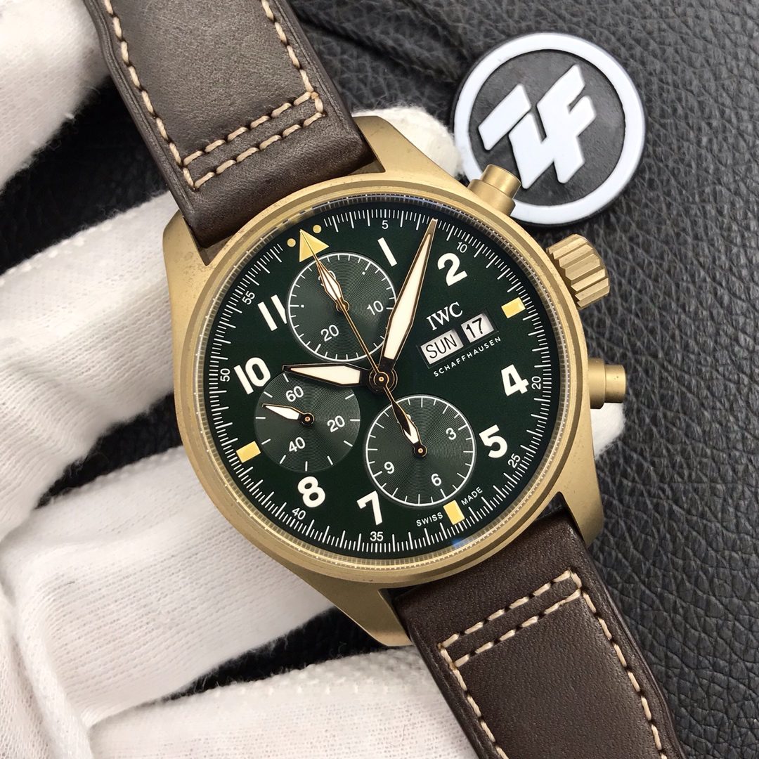 파일럿 크로노그래프 스핏파이어 브론즈 레더 스트랩 / ZF IW387902 / 41mm / 크기 41mm 두께 15.3mm Cal.7750 무브