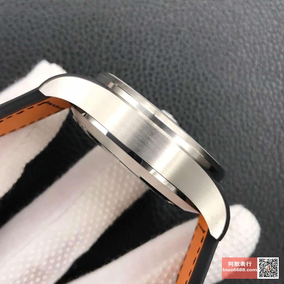 파일럿 파이터 크로노그래프 블랙 다이얼 레더 스트랩 / ZF IW377709 / 43mm / 크기 43mm 두께 15mm Cal.7750 무브