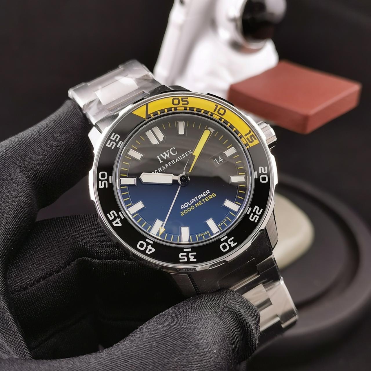 아쿠아타이머 스틸 블랙 다이얼 SS 브레이슬릿 / IWS IW356808 / 44mm / 크기 44mm Cal.2892 무브