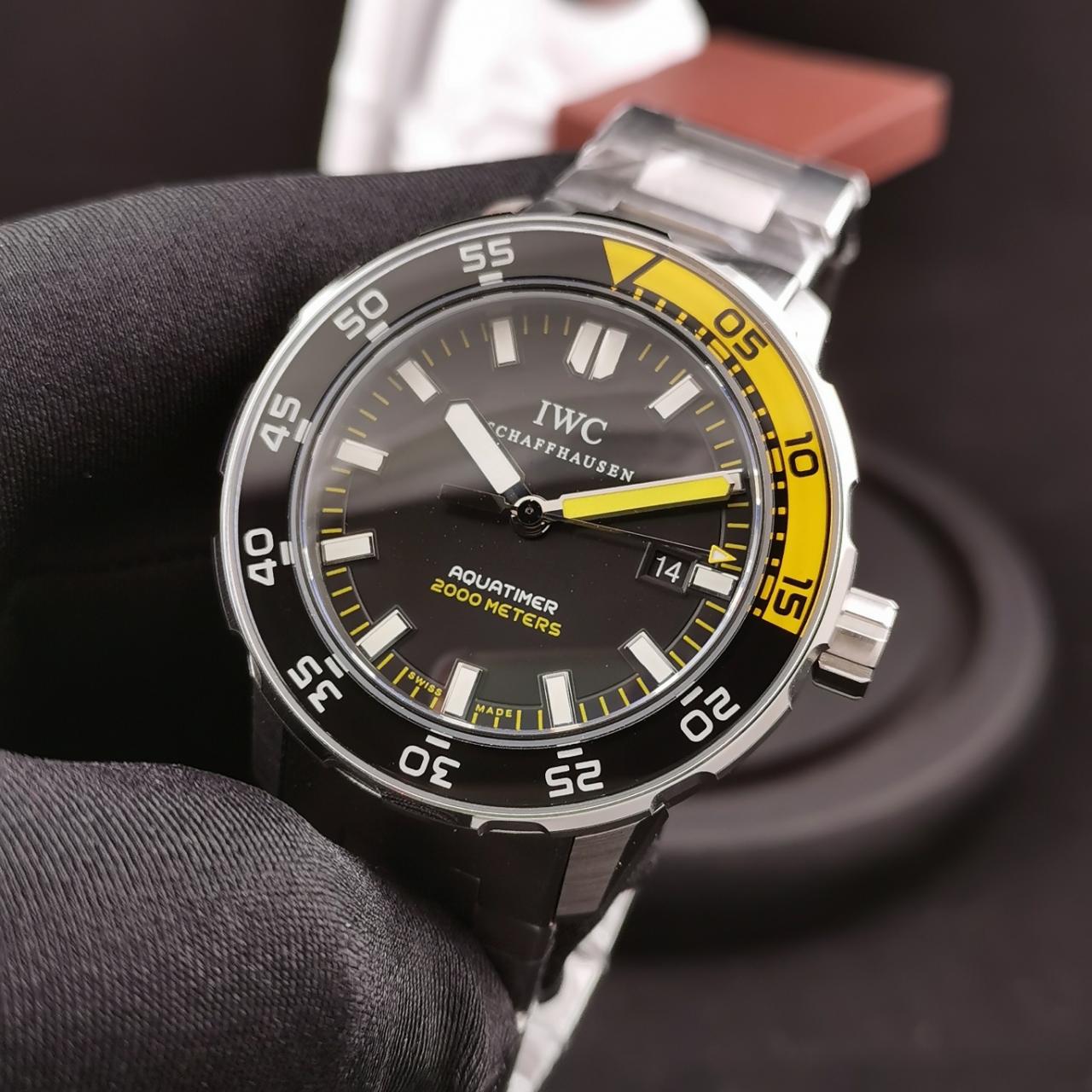 아쿠아타이머 스틸 블랙 다이얼 SS 브레이슬릿 / IWS IW356808 / 44mm / 크기 44mm Cal.2892 무브