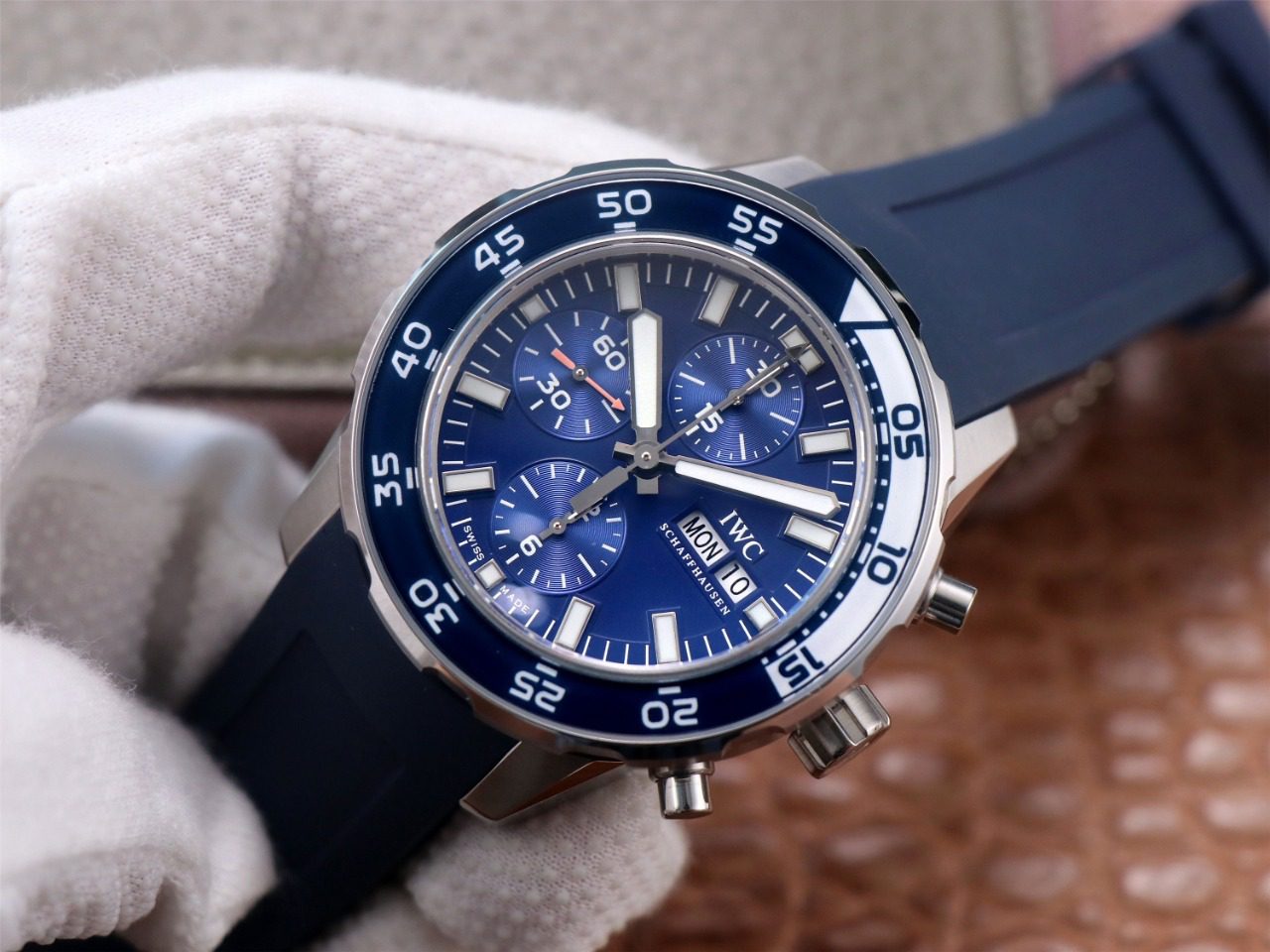 아쿠아타이머 마린 크로노그래프 블루 다이얼 44mm 러버 스트랩 / IWS IW376711 / 44mm / 크기 44mm Cal.7750 무브