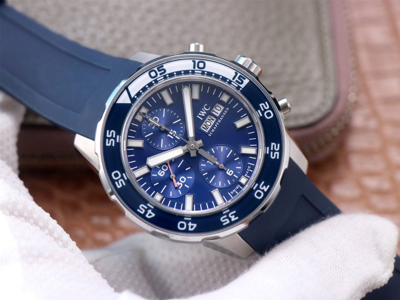 아쿠아타이머 마린 크로노그래프 블루 다이얼 44mm 러버 스트랩 / IWS IW376711 / 44mm / 크기 44mm Cal.7750 무브
