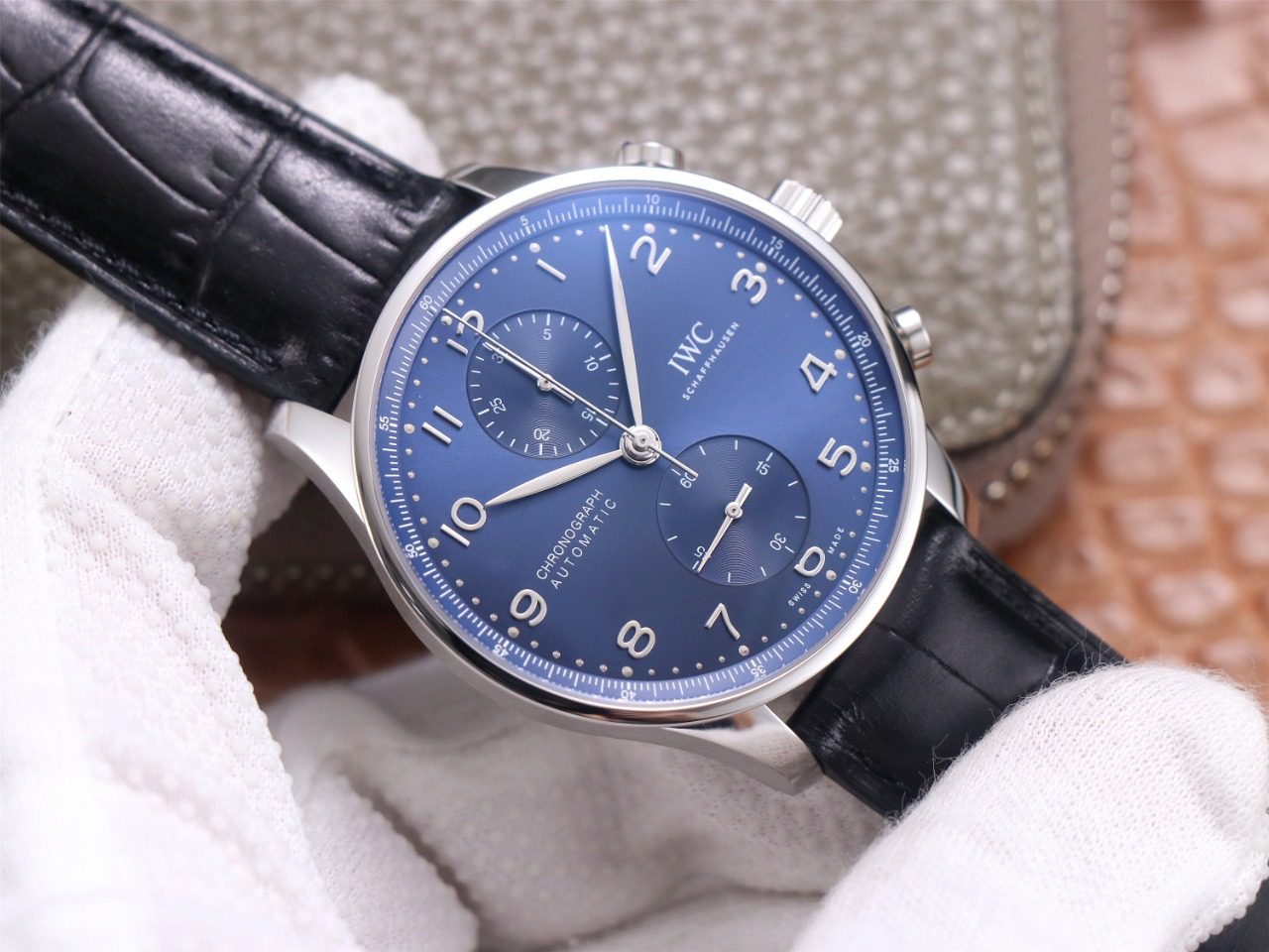 포르투기저 크로노그래프 화이트골드 블루 다이얼 41mm 레더 스트랩 / ZF IW371606 / 41mm / 크기 41mm 두께 13mm Cal.69355 무브