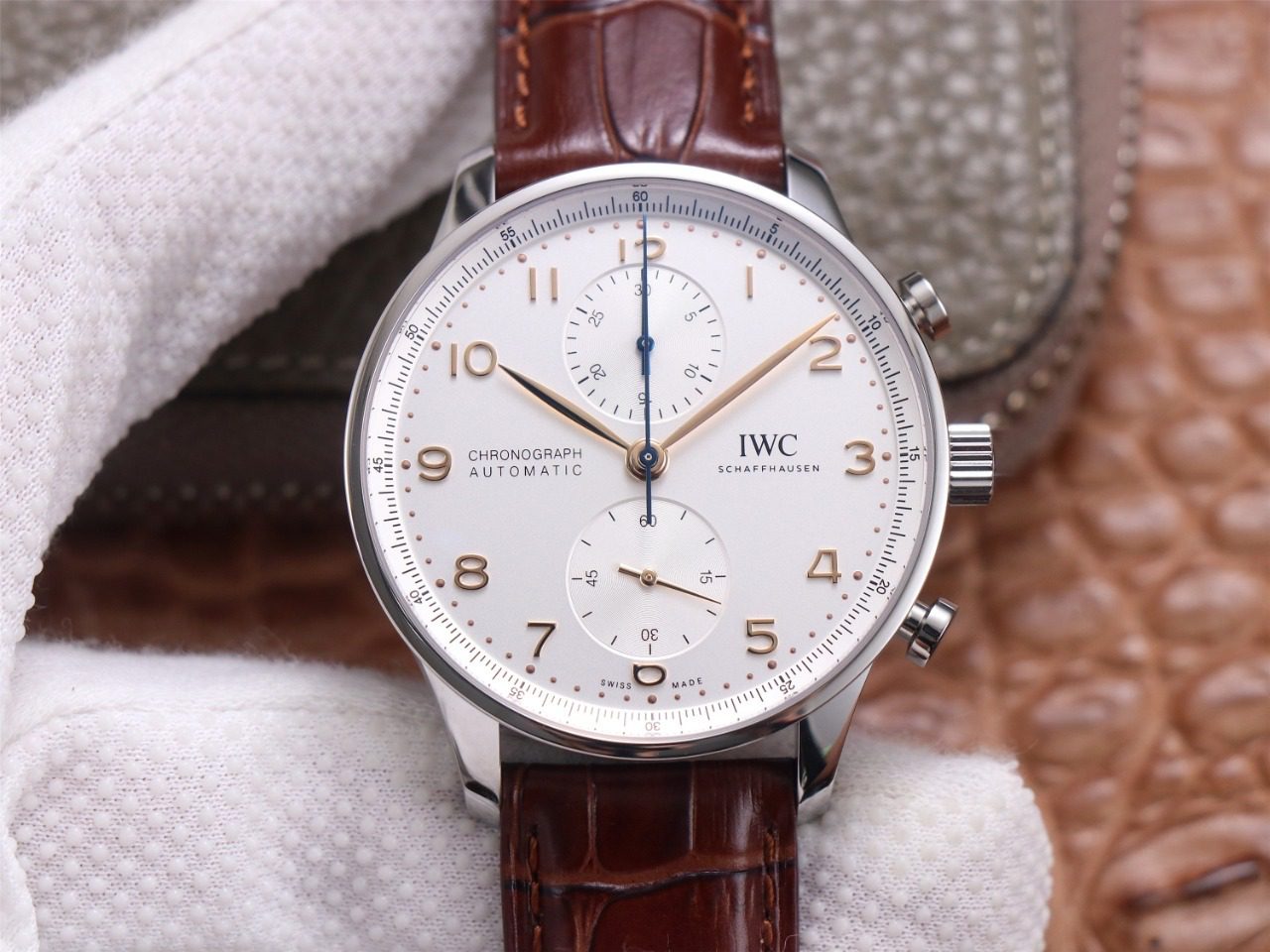 포르투기저 크로노그래프 화이트골드 화이트 다이얼 레더 스트랩 / ZF IW371604 / 41mm / 크기 41mm 두께 13mm Cal.69355 무브