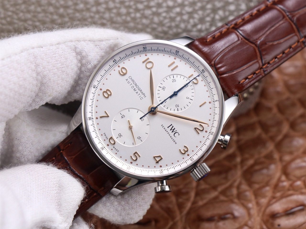 포르투기저 크로노그래프 화이트골드 화이트 다이얼 레더 스트랩 / ZF IW371604 / 41mm / 크기 41mm 두께 13mm Cal.69355 무브