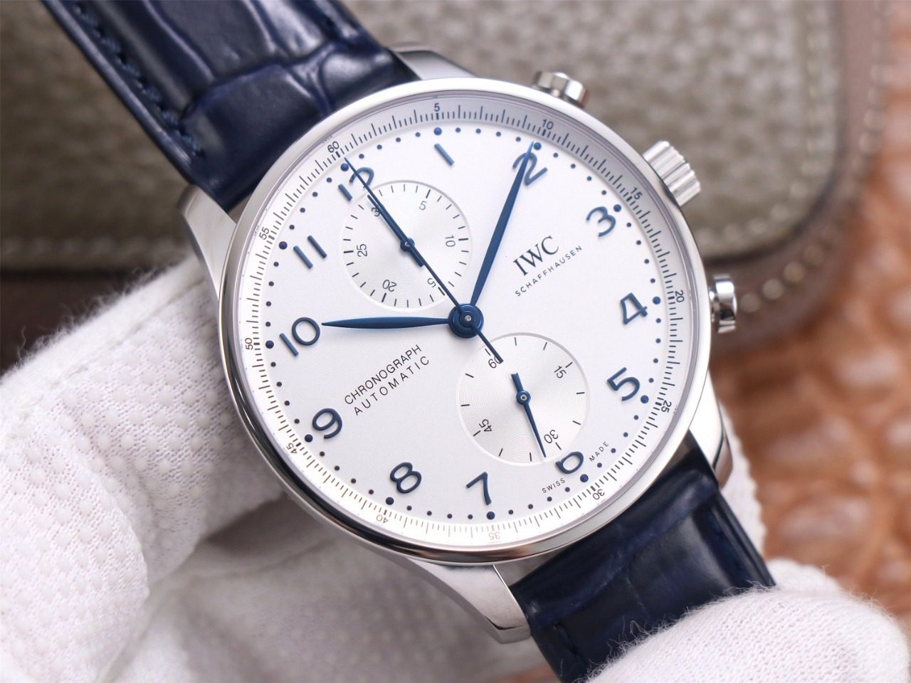 포르투기저 크로노그래프 화이트골드 화이트/블루 다이얼 레더 스트랩 / ZF IW371605 / 41mm / 크기 41mm 두께 13mm Cal.69355 무브