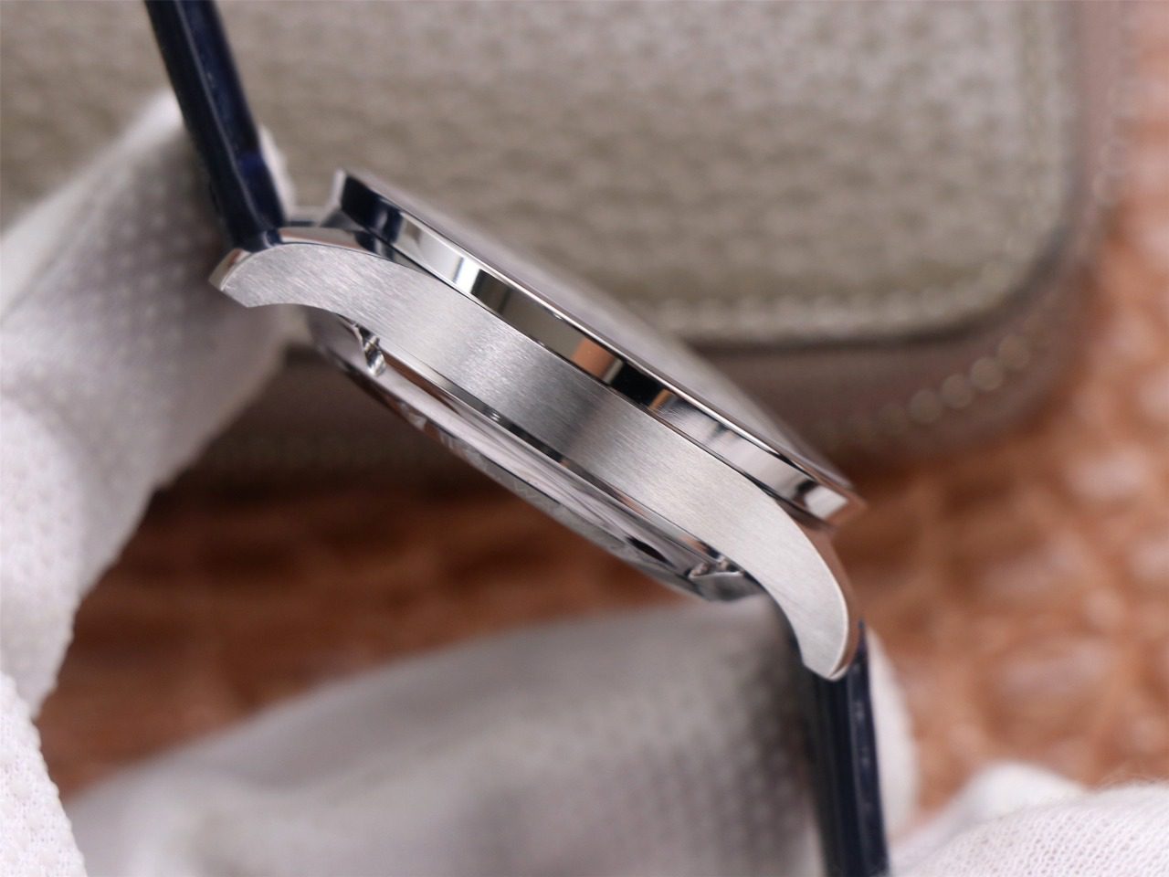 포르투기저 크로노그래프 화이트골드 화이트/블루 다이얼 레더 스트랩 / ZF IW371605 / 41mm / 크기 41mm 두께 13mm Cal.69355 무브