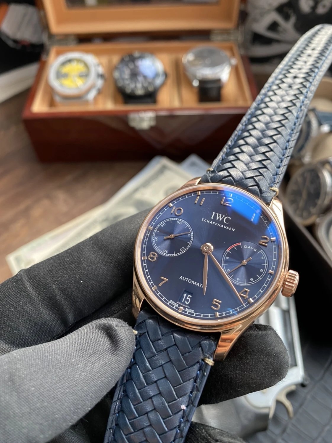 포르투기저 세븐데이즈 부티크 에디션 레더 스트랩 / YL IW500713 / 42.3mm / 크기 42.3mm 두께 14.2mm Cal.52010 무브
