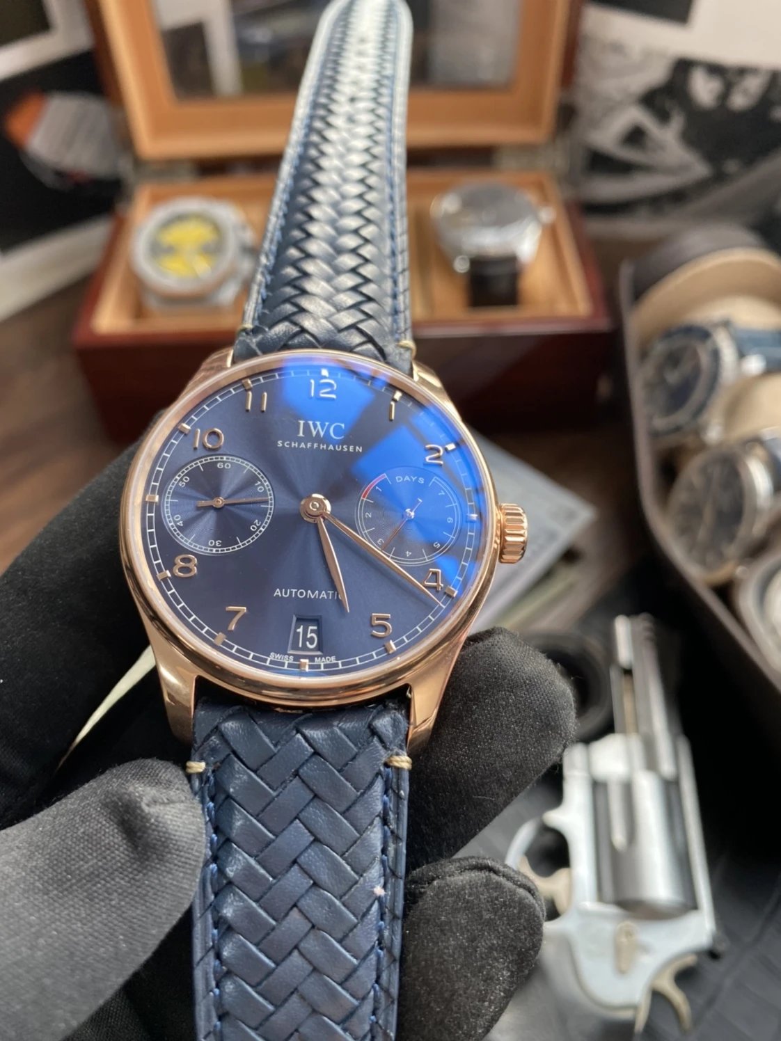포르투기저 세븐데이즈 부티크 에디션 레더 스트랩 / YL IW500713 / 42.3mm / 크기 42.3mm 두께 14.2mm Cal.52010 무브