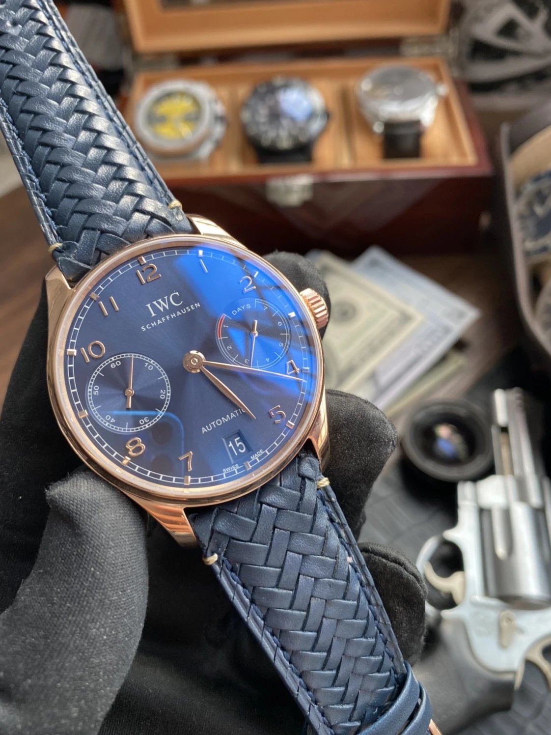 포르투기저 세븐데이즈 부티크 에디션 레더 스트랩 / YL IW500713 / 42.3mm / 크기 42.3mm 두께 14.2mm Cal.52010 무브