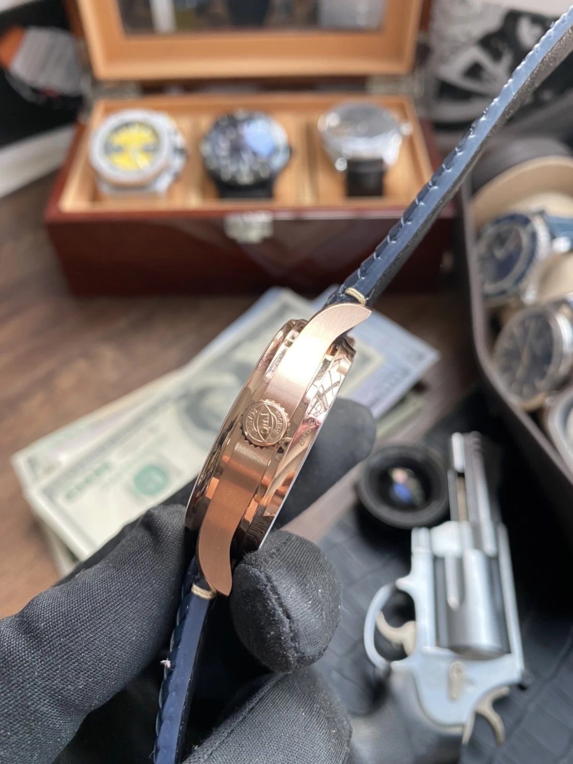 포르투기저 세븐데이즈 부티크 에디션 레더 스트랩 / YL IW500713 / 42.3mm / 크기 42.3mm 두께 14.2mm Cal.52010 무브