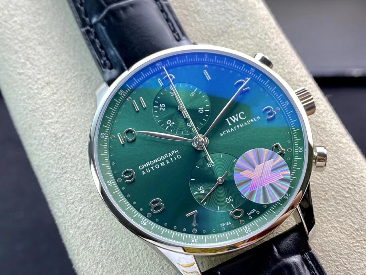 포르투기저 크로노그래프 그린 다이얼 150주년 기념 에디션 레더 스트랩 / YL IW371615 / 40mm / 크기 40mm Cal.7750 무브