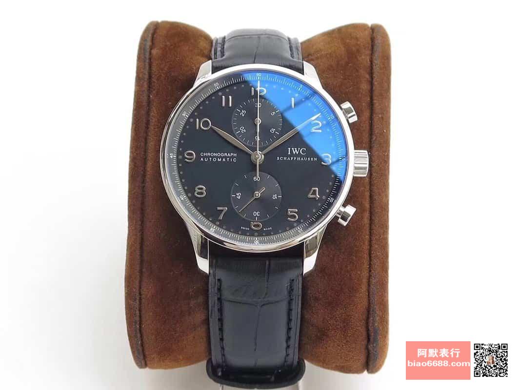 포르투기저 크로노그래프 화이트골드 블랙 다이얼 레더 스트랩 / ZF IW371447 / 41mm / 크기 41mm 두께 12.5mm Cal.7750 무브
