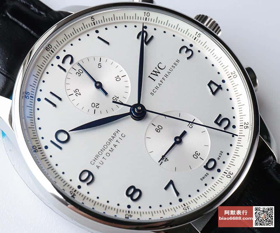 포르투기저 크로노그래프 블루 핸드 화이트골드 화이트 다이얼 레더 스트랩 / ZF IW371446 / 41mm / 크기 41mm 두께 12.5mm Cal.7750 무브
