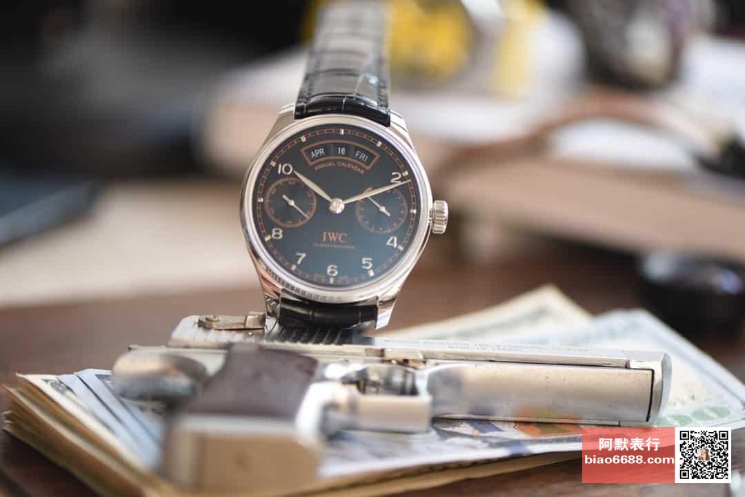 포르투기저 애뉴얼 캘린더 피사 에디션 레더 스트랩 / ZF / 44mm / 크기 44mm 두께 15mm Cal.52850 무브