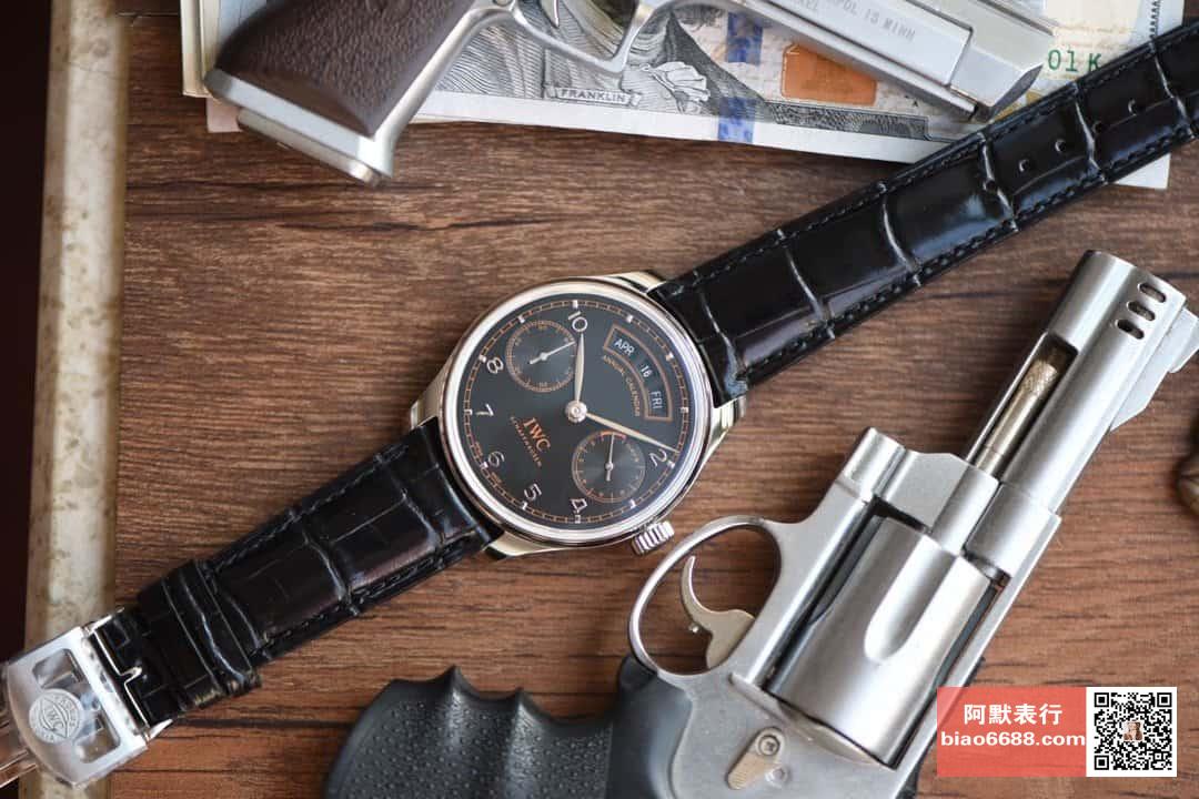 포르투기저 애뉴얼 캘린더 피사 에디션 레더 스트랩 / ZF / 44mm / 크기 44mm 두께 15mm Cal.52850 무브