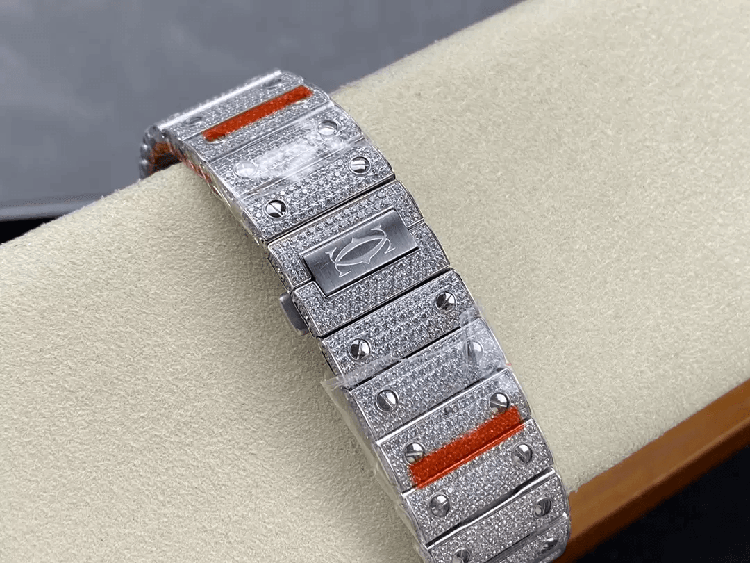 산토스 버스트다운 블루 다이얼 옐로우골드 콤비 / AMG / 40mm / cal.9015 자동 기계식 무브먼트, 스와로브스키 다이아몬드 4555개 세팅