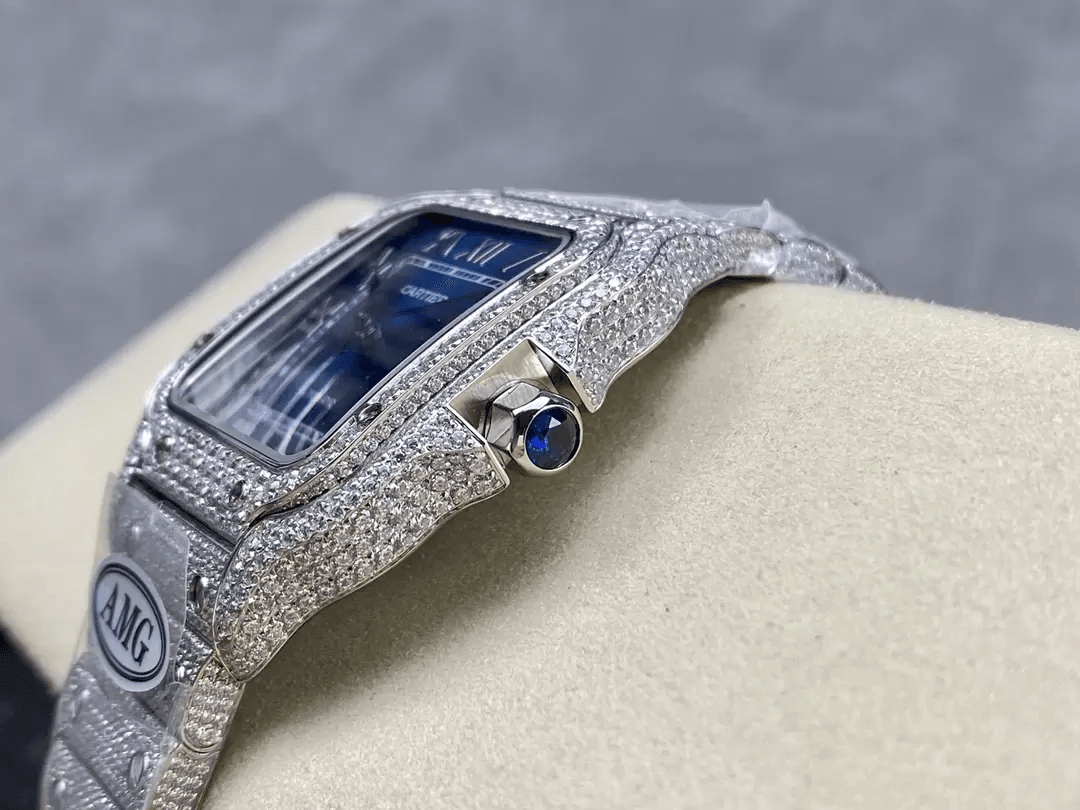 산토스 버스트다운 블루 다이얼 옐로우골드 콤비 / AMG / 40mm / cal.9015 자동 기계식 무브먼트, 스와로브스키 다이아몬드 4555개 세팅