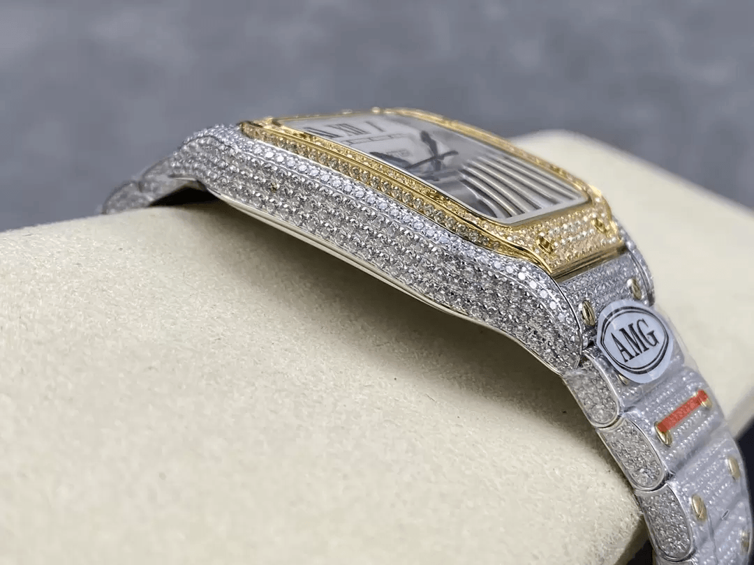 산토스 버스트다운 화이트 다이얼 옐로우골드 콤비 / AMG / 40mm / cal.9015 자동 기계식 무브먼트, 스와로브스키 다이아몬드 4555개 세팅