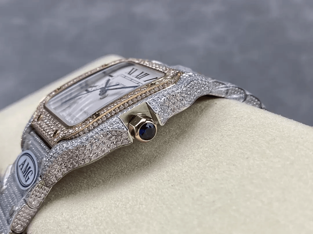 산토스 버스트다운 화이트 다이얼 로즈골드 콤비 / AMG / 40mm / cal.9015 자동 기계식 무브먼트, 스와로브스키 다이아몬드 4555개 세팅