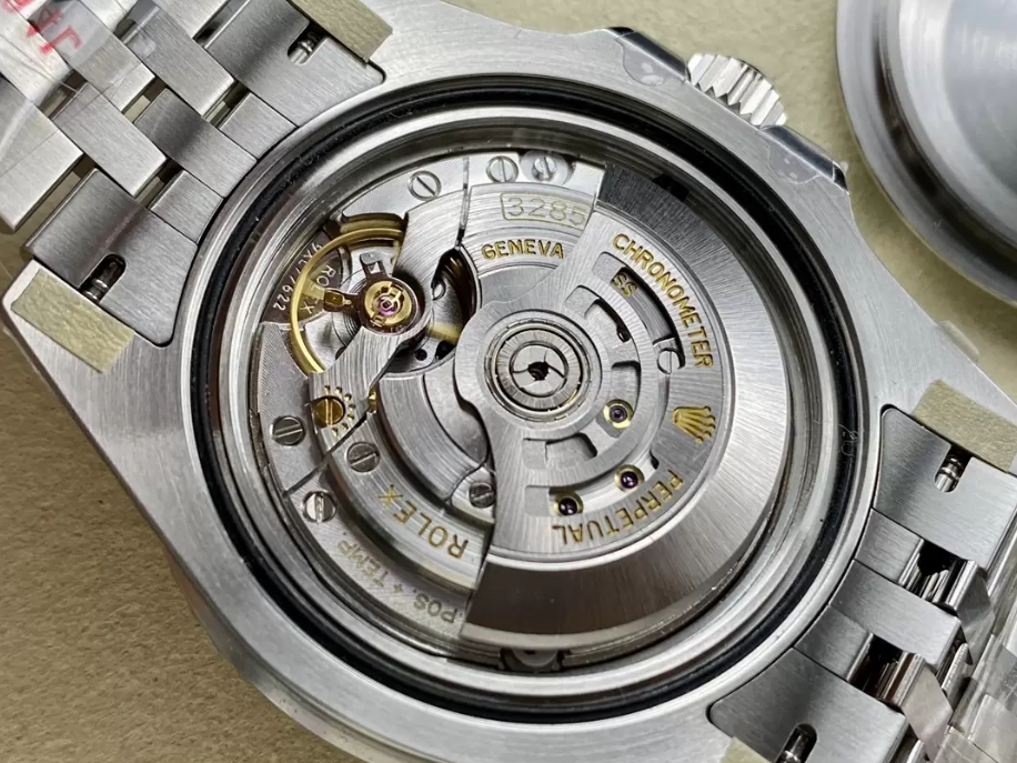 GMT 마스터2 펩시 쥬빌레 /ARF 126710 BLRO V4버전 /40mm /Asian Super Clone 단동 3285 자동 무브먼트